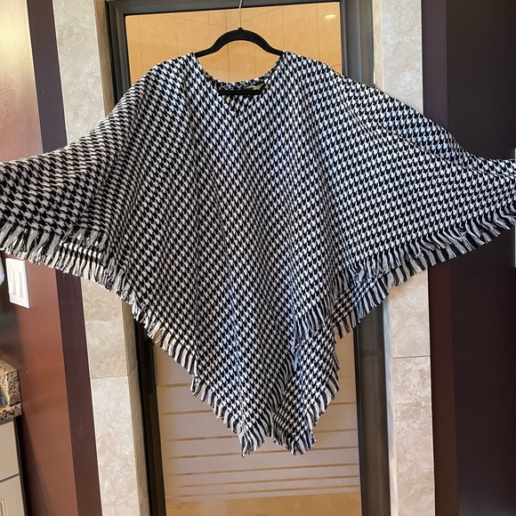 Wool Touch Poncho Cape - Picture 1 of 4